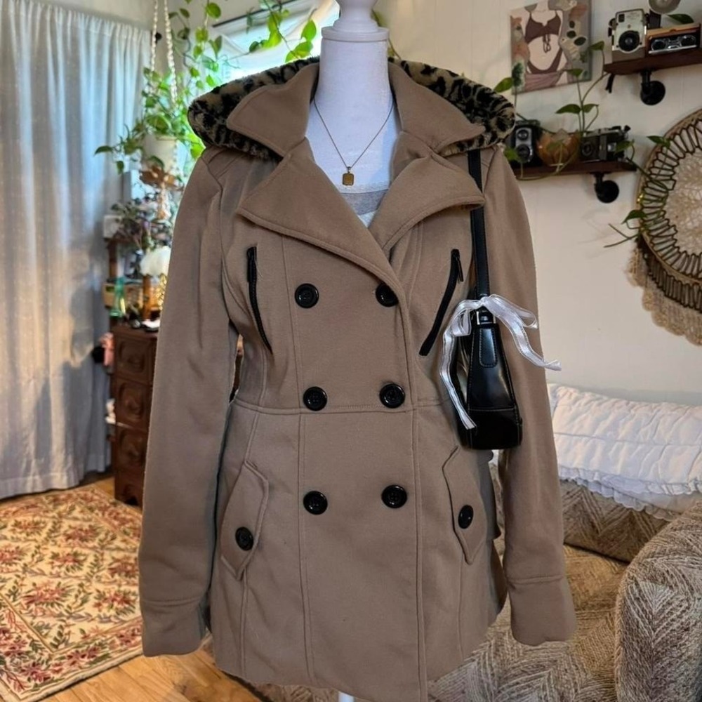 Yoki Camel Tan Ruffle Back Peacoat Leopard Faux Fur Hood Double Breasted Coat L - Picture 5 of 8
